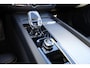Volvo XC60 T8 Recharge AWD Ultimate Black Edition - LONG RANGE - Panorama/schuifdak - IntelliSafe Assist & Surround - 360º Camera - Verwarmde voorstoelen, stuur & achterbank - Parkeersensoren voor & achter - Elektr. bedienb. voorstoelen met geheugen - Head up display - Draadloze tel. lader - Extra getint glas - 21' LMV
