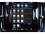 Volvo XC60 T8 Recharge AWD Ultimate Black Edition - LONG RANGE - Panorama/schuifdak - IntelliSafe Assist & Surround - 360º Camera - Verwarmde voorstoelen, stuur & achterbank - Parkeersensoren voor & achter - Elektr. bedienb. voorstoelen met geheugen - Head up display - Draadloze tel. lader - Extra getint glas - 21' LMV