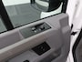 Volkswagen Crafter 2.0TDI 140PK L3H3 | Navigatie | Camera | Airco | Cruise | 3-Persoons