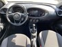 Toyota Aygo X 1.0 VVT-i MT Play Nederlandse auto, boekjes compleet, achteruitrij camera, navigatie Airco Apple Carplay/Android Auto, start/Stop systeem, adaptieve cruise control,