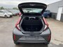 Toyota Aygo X 1.0 VVT-i MT Play Nederlandse auto, boekjes compleet, achteruitrij camera, navigatie Airco Apple Carplay/Android Auto, start/Stop systeem, adaptieve cruise control,