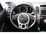Kia Venga 1.4 CVVT Seven Navigatie/Airco/Achteruitrijcamera/Cruise control/Radio-CD speler/Multifunctioneel stuurwiel/Spraakbediening/Elektrische ramen/Elektrische verstelbare spiegels.
