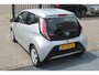 Toyota Aygo 1.0 VVT-i x-play Airco/Achteruitrijcamera/Apple carplay/Bluetooth/Toerenteller/Multifunctioneel stuurwiel/Elektrische ramen/Elektrisch verstelbare spiegels.