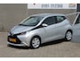 Toyota Aygo 1.0 VVT-i x-play Airco/Achteruitrijcamera/Apple carplay/Bluetooth/Toerenteller/Multifunctioneel stuurwiel/Elektrische ramen/Elektrisch verstelbare spiegels.