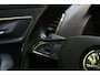Skoda Karoq 1.5 TSI ACT Ambition | Trekhaak | Keyless | Apple Carplay