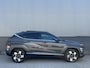 Hyundai Kona 1.6 GDI HEV 141pk DCT Premium Sky | 360° Camera | Schuif-/Kantel Dak | Voorstoelen Elektrisch Verstelbaar | Stoelverwarming Voor & Achter |