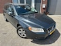 Volvo V70 2.0 Kinetic / PDC / Airco / Cruise / Clima