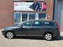 Volvo V70 2.0 Kinetic / PDC / Airco / Cruise / Clima