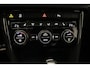 Volkswagen T-Roc Sport 1.5 TSI 150pk DSG Automaat Adaptive cruise control, Elektrische achterklep, Achteruitrijcamera, Stoelverwarming, Parkeersensoren, App connect