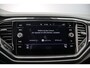 Volkswagen T-Roc Sport 1.5 TSI 150pk DSG Automaat Adaptive cruise control, Elektrische achterklep, Achteruitrijcamera, Stoelverwarming, Parkeersensoren, App connect
