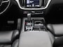 Volvo S60 2.0 T8 AWD Twin Engine R-Design | Automaat | Leder | Camera | Stoelverwarming | Panoramadak | Virtual cockpit | Navigatie | Climate control | Memory seats