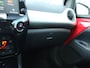 Peugeot 108 Allure 1.0 e-VTi 70PK 5DRS Navigatie, Achteruitrijcamera, Keyless Entry & Start, Cimate Control