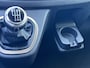 Renault Trafic 2.0 dCi 120 T29 L2H1 DC Work Edition 5 persoons / Dealer onderhouden / Trekhaak 2.000kg / Dubbel Cabine / Airco / Getinte ruiten / 17" LM wielen / Stoelverwarming /