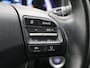 Hyundai Kona Electric EV Fashion 64 kWh / 3 Fase Laden / HUD Display / Navigatie / Historie aanwezig / Accu SoH 100% / Cruise Control / Airco Climate control /