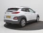 Hyundai Kona Electric EV Fashion 64 kWh / 3 Fase Laden / HUD Display / Navigatie / Historie aanwezig / Accu SoH 100% / Cruise Control / Airco Climate control /