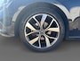Renault Megane Estate 1.3 - 140PK TCe Bose Automaat | Trekhaak (1700 KG) | Schuif/Kantel Dak | Bose Audio | Climate Control | 9,3" Navi | Camera | Apple CarPlay/Android Auto | Head Up Display | Lichtmetalen Velgen |
