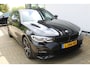 BMW 3-Serie Touring 330e Business Edition Plus M-Sport 297PK | Incl. 12 maanden Garantie | 1e Eigenaar | Laser koplampen | Harman/Kardon Audiosysteem | Stoelverwarming | Cruise controle | Climate controle | Navigatie | Apple CarPlay/Android Auto | Keyless start | Elektrische kofferklep | Ambiance verlichting | Parkeersensoren V+A | Schakelmogelijkheid aan stuurwiel | Virtual cockpit | Origineel NL auto | NAP |