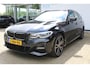 BMW 3-Serie Touring 330e Business Edition Plus M-Sport 297PK | Incl. 12 maanden Garantie | 1e Eigenaar | Laser koplampen | Harman/Kardon Audiosysteem | Stoelverwarming | Cruise controle | Climate controle | Navigatie | Apple CarPlay/Android Auto | Keyless start | Elektrische kofferklep | Ambiance verlichting | Parkeersensoren V+A | Schakelmogelijkheid aan stuurwiel | Virtual cockpit | Origineel NL auto | NAP |