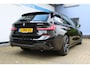 BMW 3-Serie Touring 330e Business Edition Plus M-Sport 297PK | Incl. 12 maanden Garantie | 1e Eigenaar | Laser koplampen | Harman/Kardon Audiosysteem | Stoelverwarming | Cruise controle | Climate controle | Navigatie | Apple CarPlay/Android Auto | Keyless start | Elektrische kofferklep | Ambiance verlichting | Parkeersensoren V+A | Schakelmogelijkheid aan stuurwiel | Virtual cockpit | Origineel NL auto | NAP |
