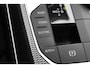 BMW 3-Serie Touring 330e Business Edition Plus M-Sport 297PK | Incl. 12 maanden Garantie | 1e Eigenaar | Laser koplampen | Harman/Kardon Audiosysteem | Stoelverwarming | Cruise controle | Climate controle | Navigatie | Apple CarPlay/Android Auto | Keyless start | Elektrische kofferklep | Ambiance verlichting | Parkeersensoren V+A | Schakelmogelijkheid aan stuurwiel | Virtual cockpit | Origineel NL auto | NAP |