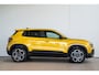 Jeep Avenger Summit 54 kWh | Warmtepomp | Climate Controle | Camera | LM | Apple Carplay & Android auto |