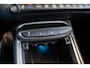 Jeep Avenger Summit 54 kWh | Warmtepomp | Climate Controle | Camera | LM | Apple Carplay & Android auto |