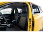 Jeep Avenger Summit 54 kWh | Warmtepomp | Climate Controle | Camera | LM | Apple Carplay & Android auto |