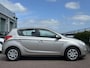 Hyundai i20 1.2i DynamicVersion / Nap / Airco / nwe Koppeling