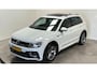 Volkswagen Tiguan 1.5 TSI R-Line Comfortline Business trekhaak led panoramadak benzine virtuel;e cockpit navigatie cruisecontrole