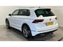 Volkswagen Tiguan 1.5 TSI R-Line Comfortline Business trekhaak led panoramadak benzine virtuel;e cockpit navigatie cruisecontrole