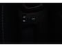 Renault Clio Estate 0.9 TCe Limited (PARKEERSENSOREN, TREKHAAK, NAVIGATIE, CRUISE, BLUETOOTH, NL-AUTO)