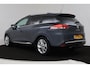Renault Clio Estate 0.9 TCe Limited (PARKEERSENSOREN, TREKHAAK, NAVIGATIE, CRUISE, BLUETOOTH, NL-AUTO)