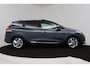 Renault Clio Estate 0.9 TCe Limited (PARKEERSENSOREN, TREKHAAK, NAVIGATIE, CRUISE, BLUETOOTH, NL-AUTO)