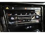 Volkswagen T-Roc 1.5 TSI 150pk R-Line Business+ | IQ. Light | Elek. klep | Trekhaak | Keyless |