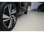 Volkswagen T-Roc 1.5 TSI 150pk R-Line Business+ | IQ. Light | Elek. klep | Trekhaak | Keyless |