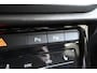 Volkswagen T-Roc 1.5 TSI 150pk R-Line Business+ | IQ. Light | Elek. klep | Trekhaak | Keyless |