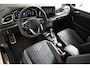 Volkswagen T-Roc 1.5 TSI 150pk R-Line Business+ | IQ. Light | Elek. klep | Trekhaak | Keyless |