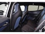 Volvo EX30 Twin Motor Performance Ultra 69 kWh Panoramadak - Climate Pack - 360º Camera - Harman/Kardon audio - Parkeersensoren voor & achter - Extra getint glas - 19' LMV