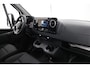 Mercedes-Benz Sprinter 317 CDI Aut. | Bakwagen met DHollandia Laadklep | Zijdeur | NIEUW! | MBUX 10" | LED | Groot Navigatie | Airco | Cruise Control | Lederen Stuurwiel | Carplay / Android Auto