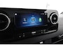 Mercedes-Benz Sprinter 317 CDI Aut. | Bakwagen met DHollandia Laadklep | Zijdeur | NIEUW! | MBUX 10" | LED | Groot Navigatie | Airco | Cruise Control | Lederen Stuurwiel | Carplay / Android Auto