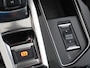 Peugeot 3008 SUV GT 130 pk Automaat | Navigatie | Elektrisch Glazen Panoramadak | Achteruitrijcamera | Full-LED Koplampen | Keyless Entry/Start | Head-up Display | Dodehoek Detectie | Adaptieve Cruise Control | 18" Lichtmetalen Velgen | Apple Carplay/Android Auto |