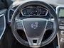 Volvo XC60 2.0 T5 245pk Automaat FWD Nordic+ Sport | R-Design | Navi | Harman/Kardon Sound | Clima | Adap.Cruise | Panoramadak | Leder+Verwarmd+Elek.Verstel | Dodehoek+Rijstrooksensor | Pdc V+A+Camera |