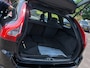 Volvo XC60 2.0 T5 245pk Automaat FWD Nordic+ Sport | R-Design | Navi | Harman/Kardon Sound | Clima | Adap.Cruise | Panoramadak | Leder+Verwarmd+Elek.Verstel | Dodehoek+Rijstrooksensor | Pdc V+A+Camera |