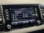 Skoda Karoq 1.5 TSI ACT Business Edition | Trekhaak | LED | Adapt Cruise Control | Carplay | Camera | Stoelverwarming | Dodehoek detectie |