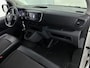 Peugeot Expert Premium 100 pk | Navigatie | Parkeersensoren Achter | Airco | Cruise Control | 2 Zitplaatsen Rechtsvoor | Trekhaak | Bluetooth | Zijschuifdeur Rechts | Buitenspiegels Elektrisch Verstel -en Verwarmbaar |