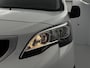 Peugeot Expert Premium 100 pk | Navigatie | Parkeersensoren Achter | Airco | Cruise Control | 2 Zitplaatsen Rechtsvoor | Trekhaak | Bluetooth | Zijschuifdeur Rechts | Buitenspiegels Elektrisch Verstel -en Verwarmbaar |
