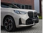 BMW X3 M50 xDrive *Direct leverbaar!*Trekhaak*Pano*IconicGlow*