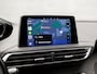 Peugeot 5008 1.2 PureTech Sport 7 Persoons (APPLE CARPLAY, GROOT NAVI, LANE ASSIST, GETINT GLAS, LEDEREN SPORTSTOELEN, PARKEERSENSOREN, CRUISE, NIEUWE APK, NIEUWSTAAT)