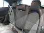 Mercedes-Benz A-klasse 180 Ambition - *AMG-LINE!* *Afneembare trekhaak & Panoramadak!* - Stuurverwarming, 18" LMV