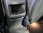 Mercedes-Benz A-klasse 180 Ambition - *AMG-LINE!* *Afneembare trekhaak & Panoramadak!* - Stuurverwarming, 18" LMV